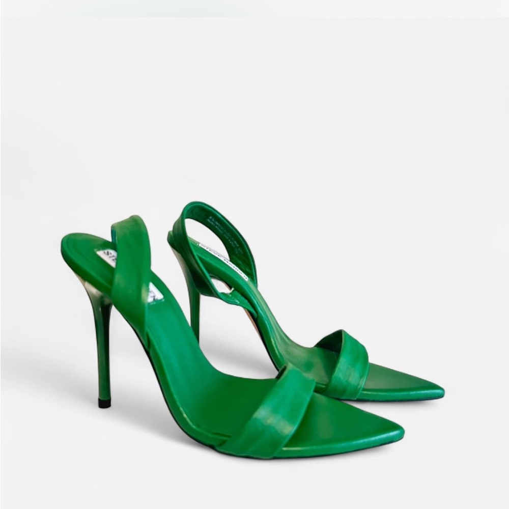 Steve Madden Vibrant Green Heels